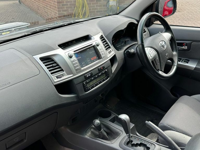Toyota HILUX 3.0 D-4d Invincible Pickup Double Cab A Grey #14