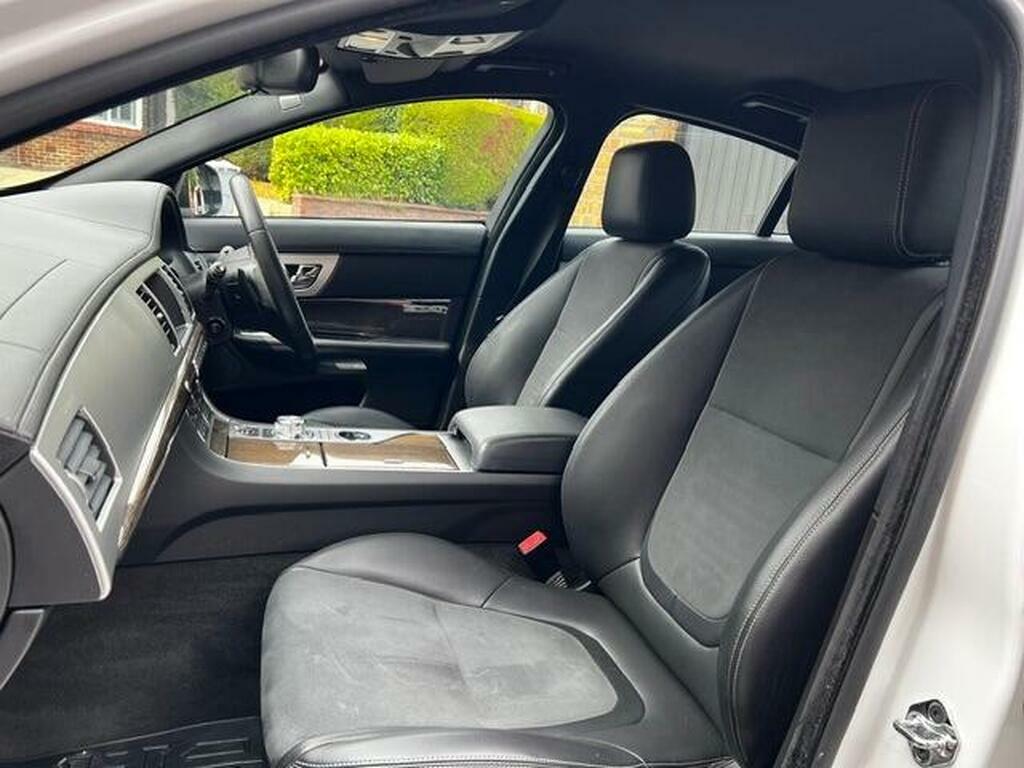 Jaguar XF 2.2D R-sport Euro 5 S S AM03ONE White #4