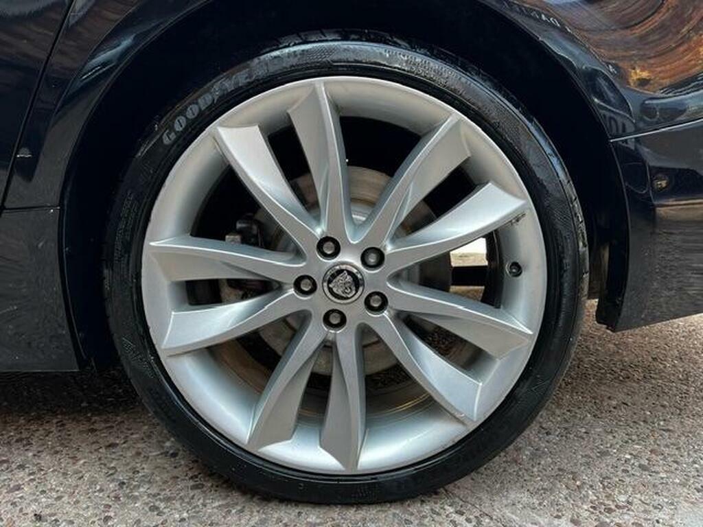 Jaguar XF Saloon Blue #38