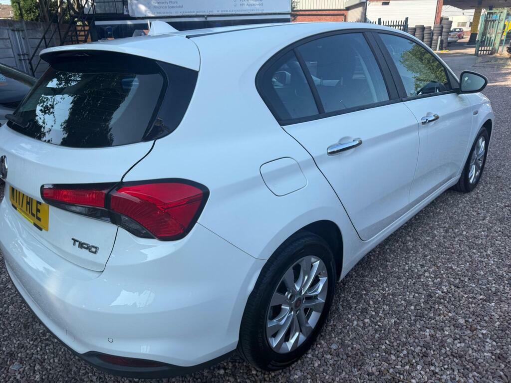 Fiat Tipo 1.4L Easy 94 Bhp Black #9