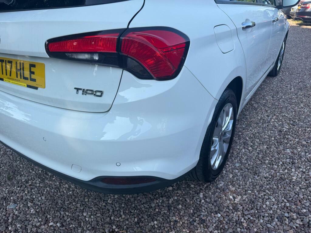 Fiat Tipo 1.4L Easy 94 Bhp Black #10