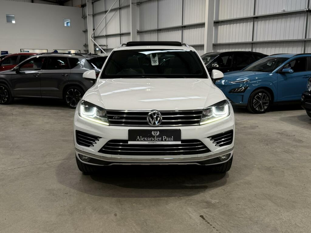 Volkswagen Touareg 3.0 Tdi V6 Bluemotion Tech R-line Suv T White #3