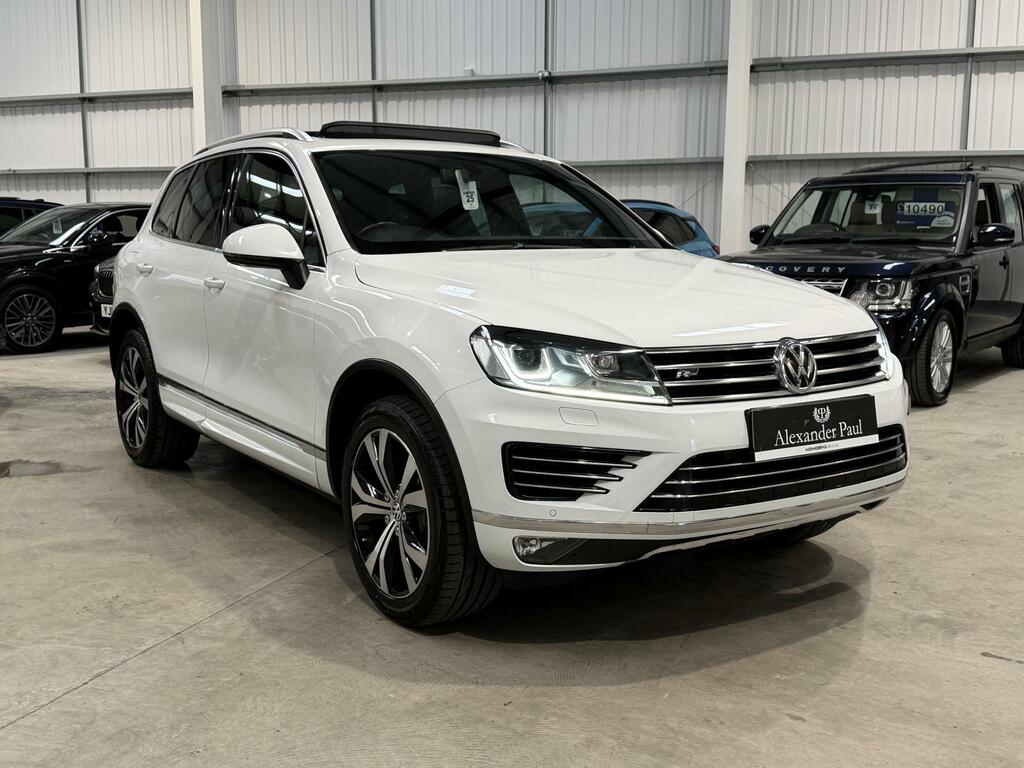 Volkswagen Touareg 3.0 Tdi V6 Bluemotion Tech R-line Suv T White