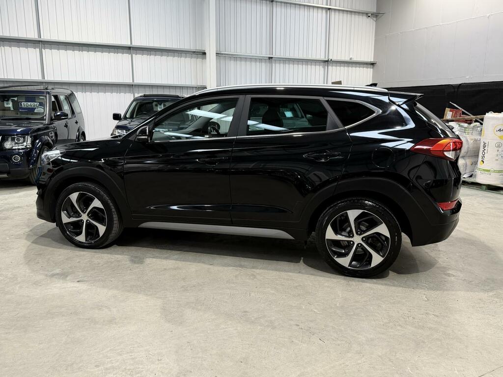 Hyundai Tucson 1.7 Crdi Blue Drive Premium Suv Dct Eur CF17YKE Black #4