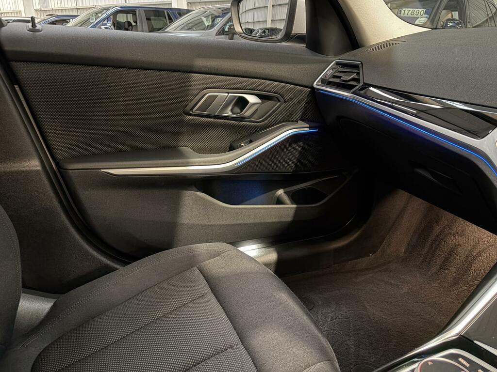 BMW 3 Series 320I M Sport Step White #19