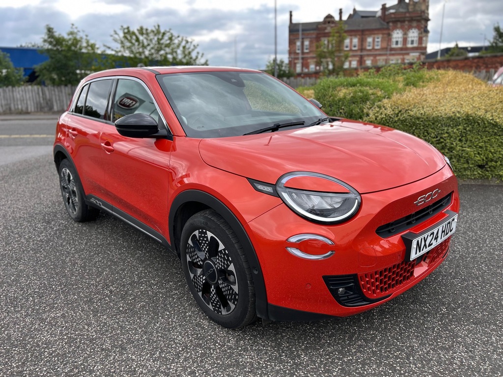 Fiat 600e 54Kwh La Prima Suv 156 Ps Orange