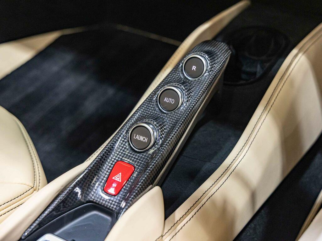 Ferrari F8 Spider Spider  #25