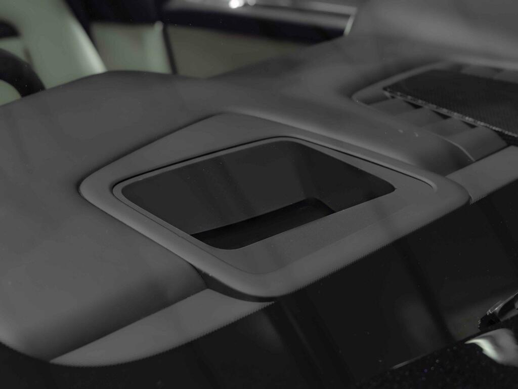 Rolls-Royce Cullinan Cullinan V12 Black #18