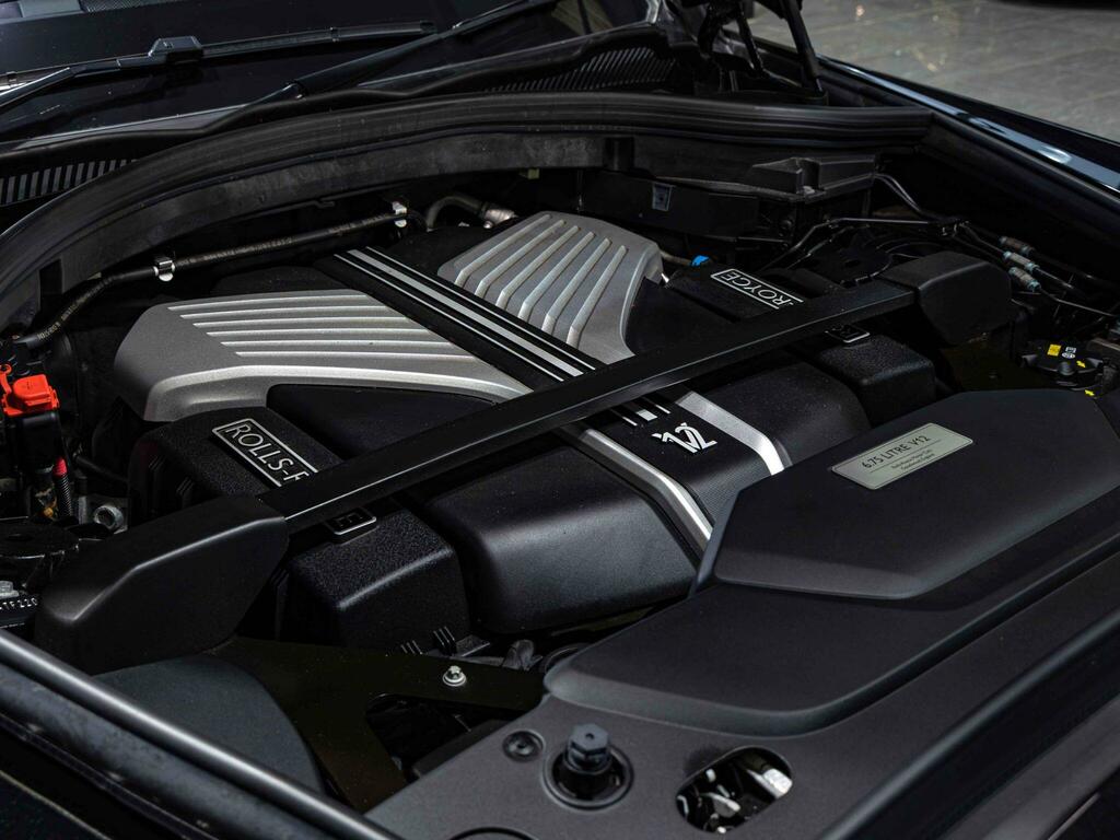 Rolls-Royce Cullinan Cullinan V12 Black #16