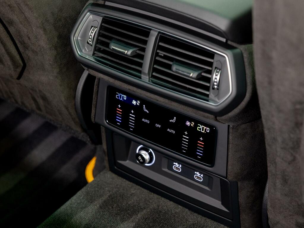 Lamborghini Urus S #34