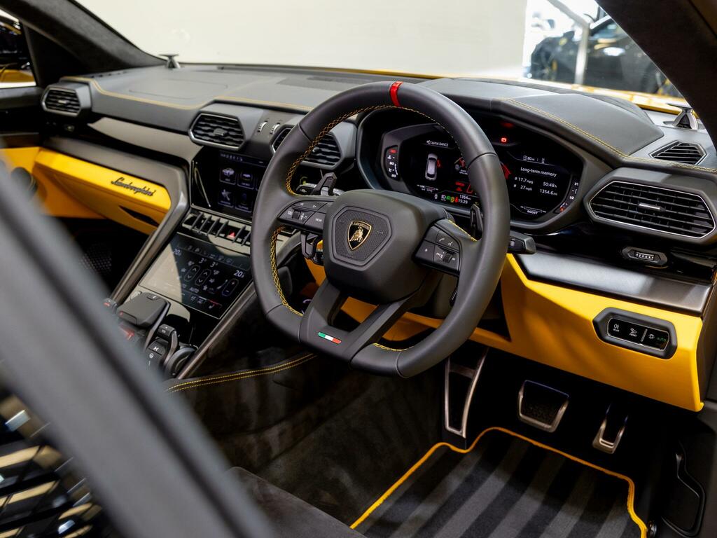 Lamborghini Urus S #2