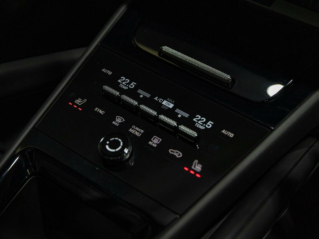 Porsche Cayenne E-hybrid Platinum Edition Tiptronic S 5 Seat Black #21