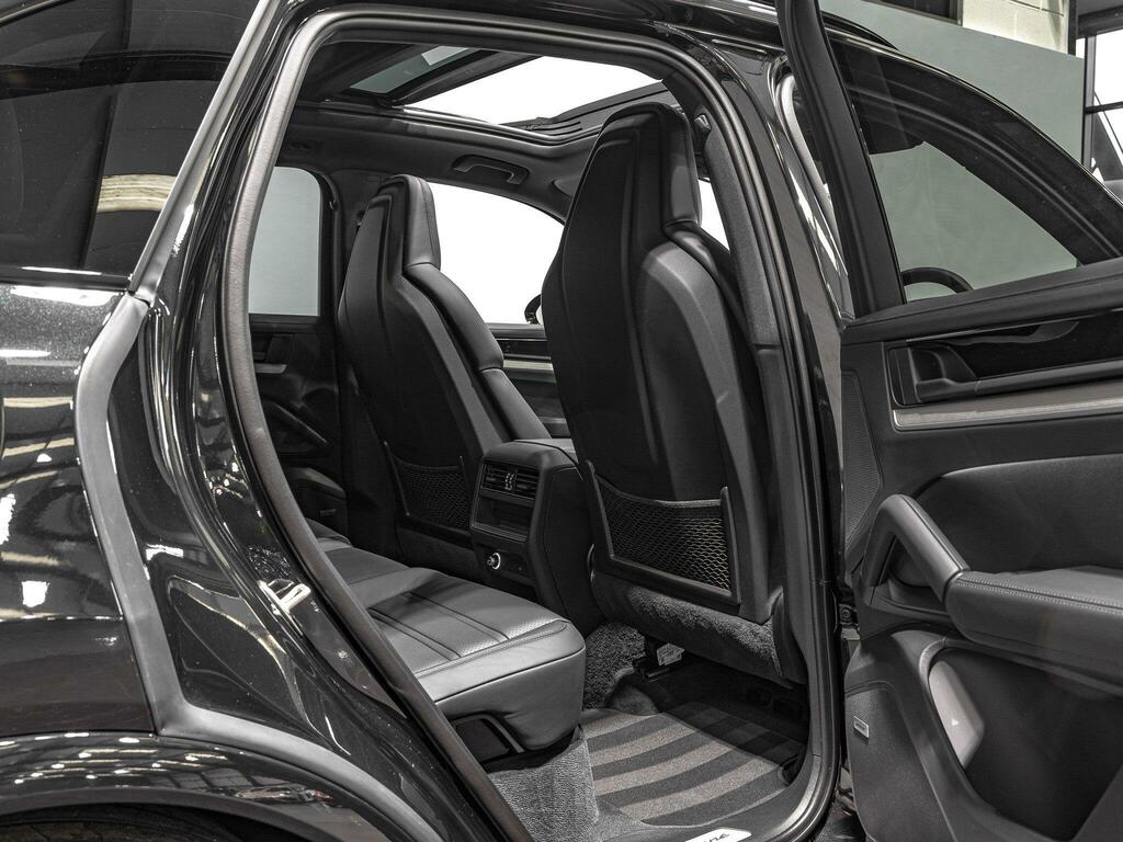 Porsche Cayenne E-hybrid Platinum Edition Tiptronic S 5 Seat Black #23