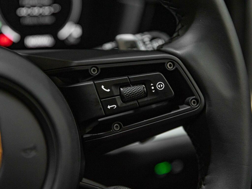 Porsche Cayenne E-hybrid Platinum Edition Tiptronic S 5 Seat Black #16
