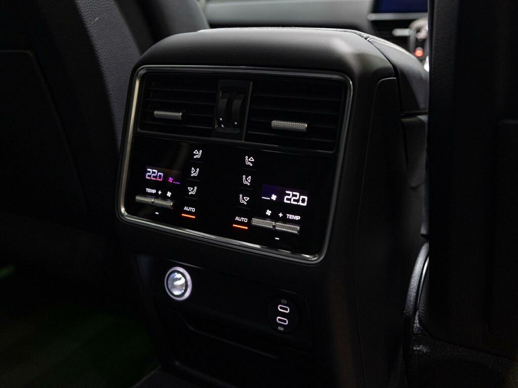 Porsche Cayenne 3.0 V6 E-hybrid 17.9Kwh Platinum Edition Tiptronic Grey #30