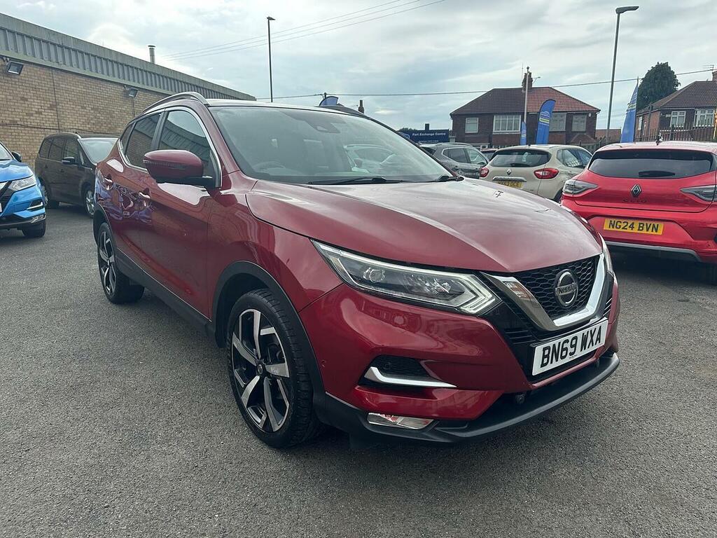 Nissan Qashqai 1.3 Dig-t Tekna Euro 6 Ss Red