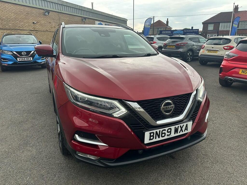 Nissan Qashqai 1.3 Dig-t Tekna Euro 6 Ss BN69WXA Red #2
