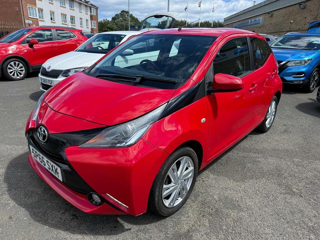Toyota Aygo 1.0 Vvt-i X-pression Euro 6 Red #2