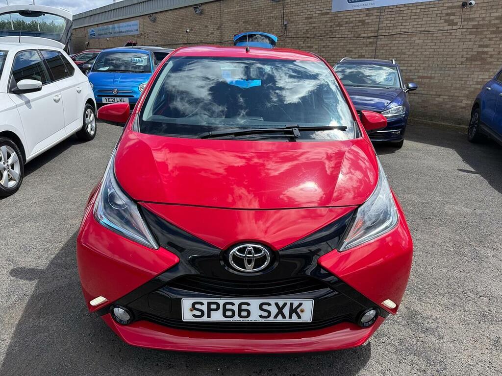 Toyota Aygo 1.0 Vvt-i X-pression Euro 6 Red #3