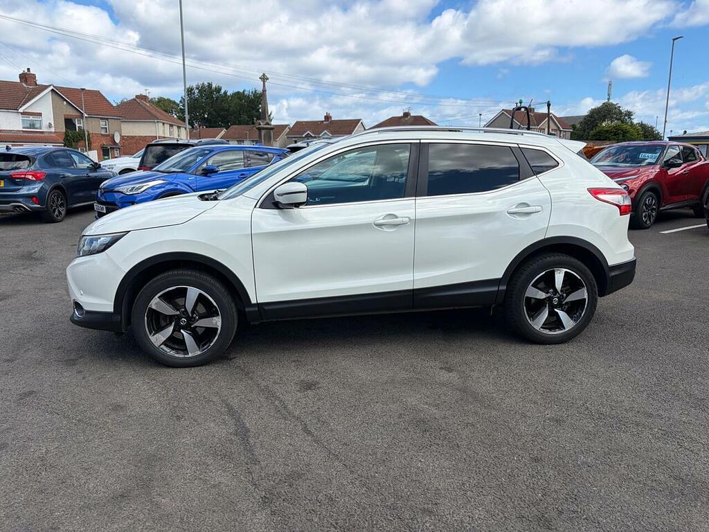 Nissan Qashqai 1.6 Dci N-connecta Suv 2Wd Euro White #4