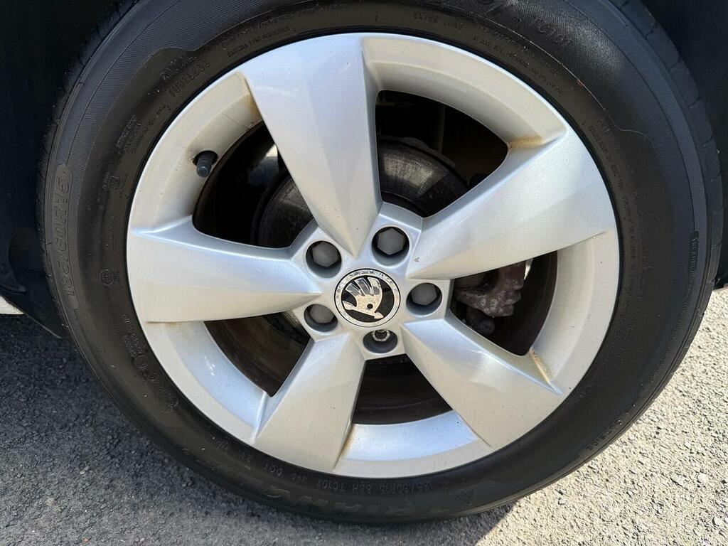 Skoda Fabia 1.2 Tsi 110 Bhp Se L Ss Dsg 5-Dr Estate White #12