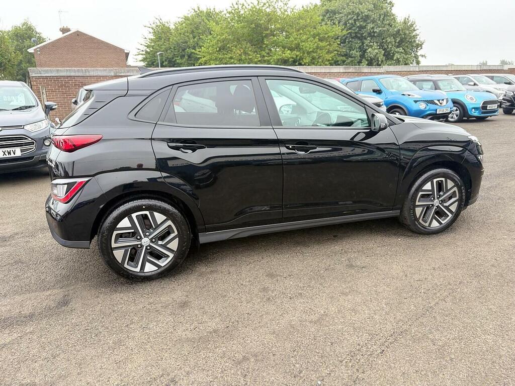 Hyundai Kona 39Kwh Premium Suv 10.5Kw Charge Black #4