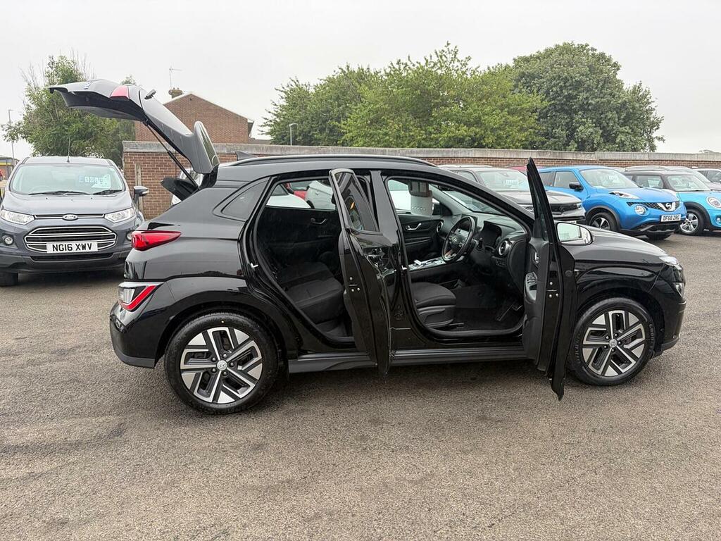 Hyundai Kona 39Kwh Premium Suv 10.5Kw Charge Black #6