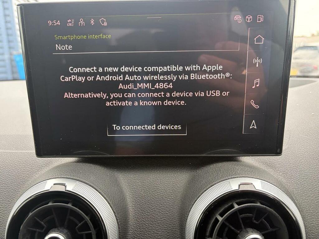Audi Q2 Black Edition Black #11