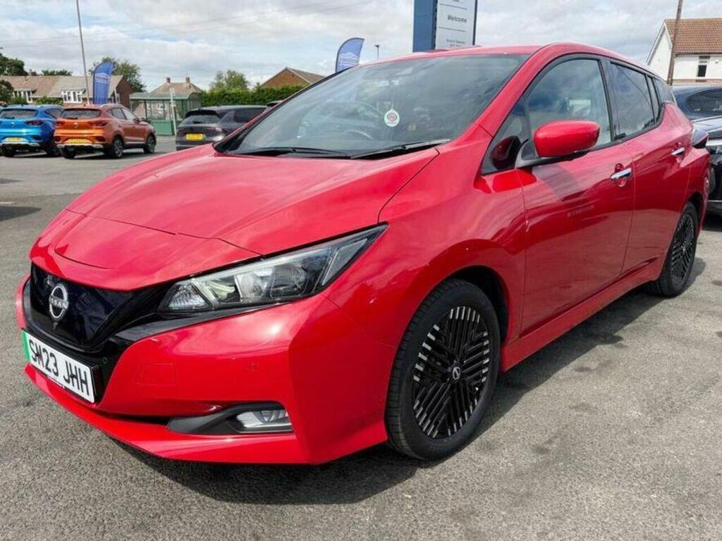 Nissan Leaf 39Kwh N-connecta Red