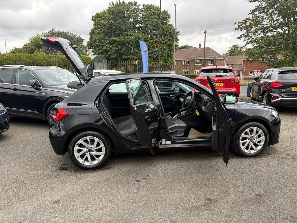 Audi A1 1.0 Tfsi 25 Sport Sportback S Tronic Euro 6 Ss Black #6