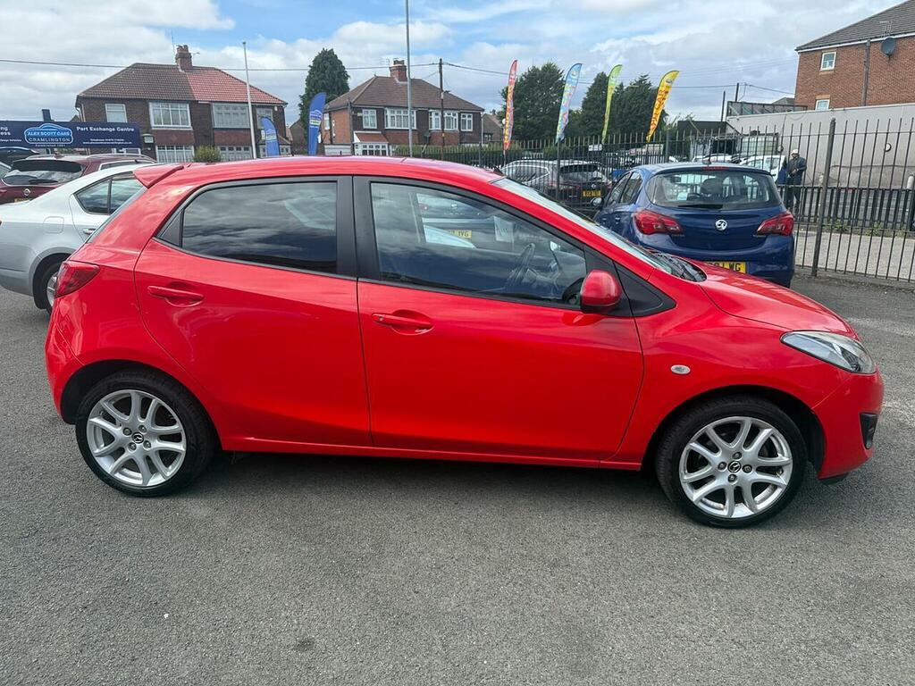 Mazda 2 1.3 Sport Venture Edition Only 11800 Miles Red #7