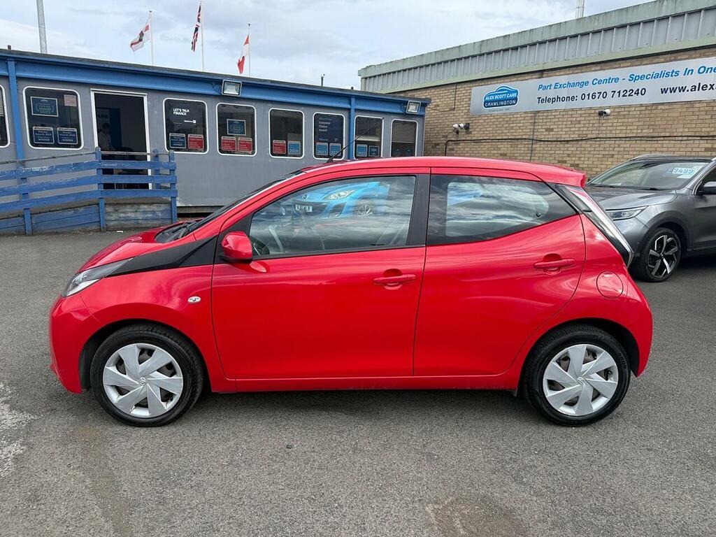 Toyota Aygo 1.0 Vvt-i X-play Euro 6 Red #5