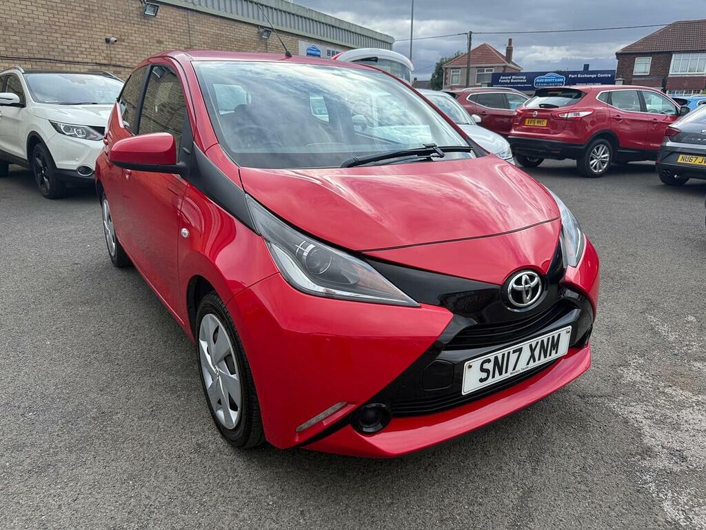 Toyota Aygo 1.0 Vvt-i X-play Euro 6 Red