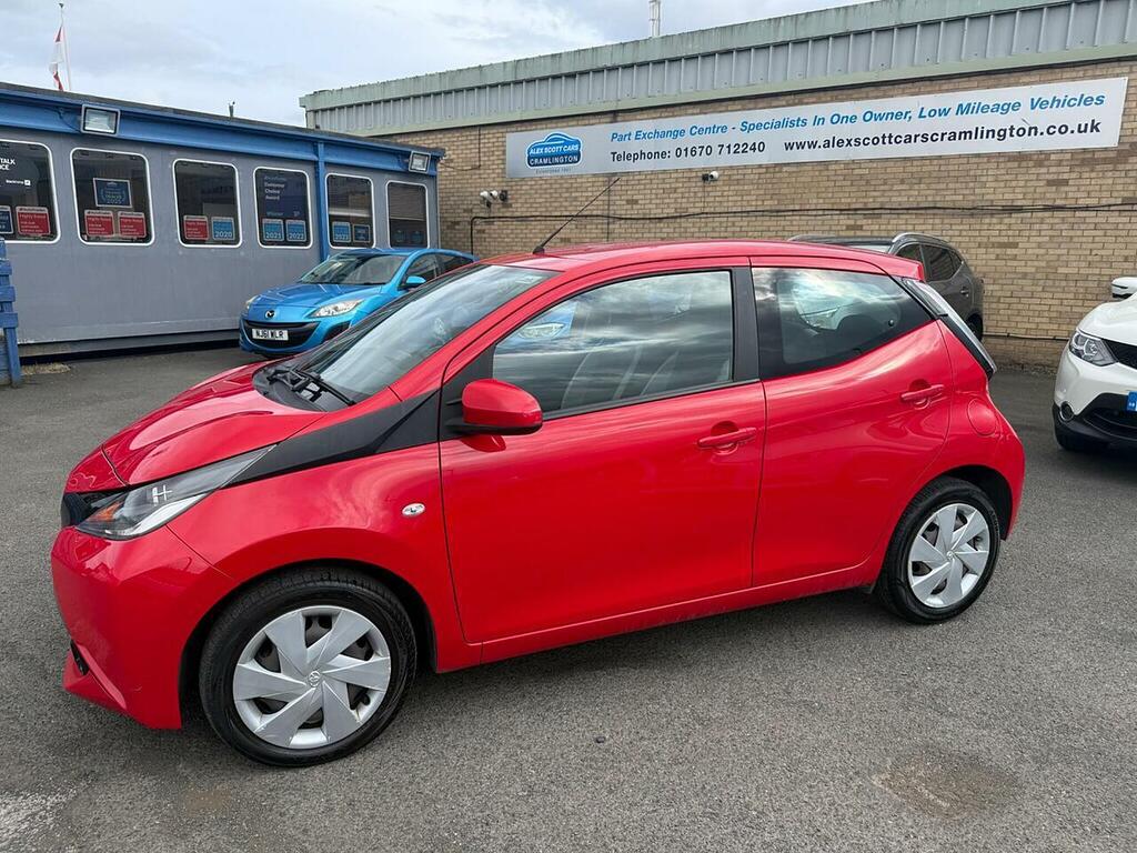 Toyota Aygo 1.0 Vvt-i X-play Euro 6 Red #6