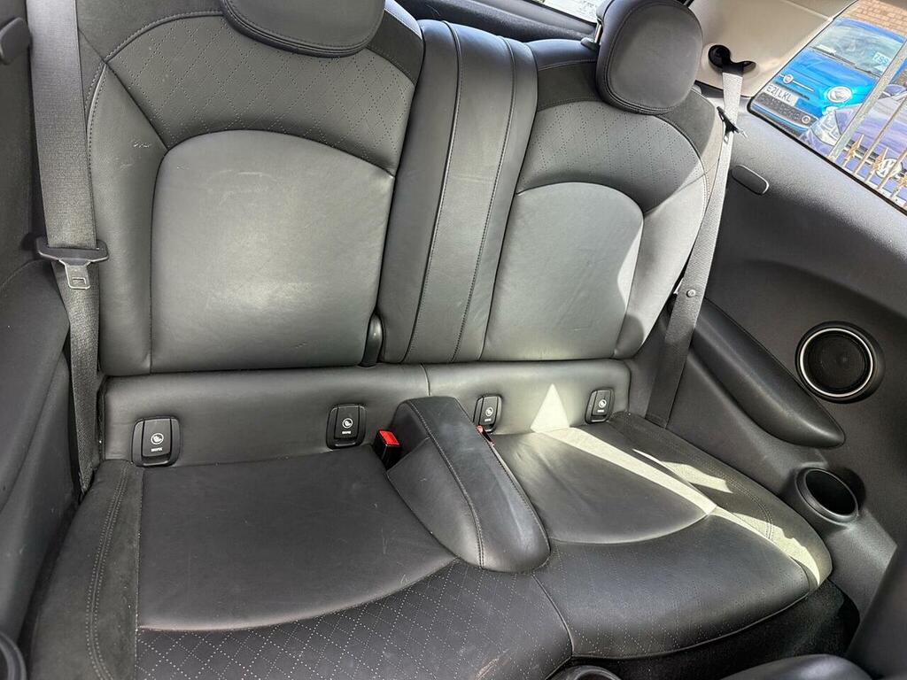 Mini Hatch 1.6 Cooper Sport, 3Dr, 184 Bhp. White #11
