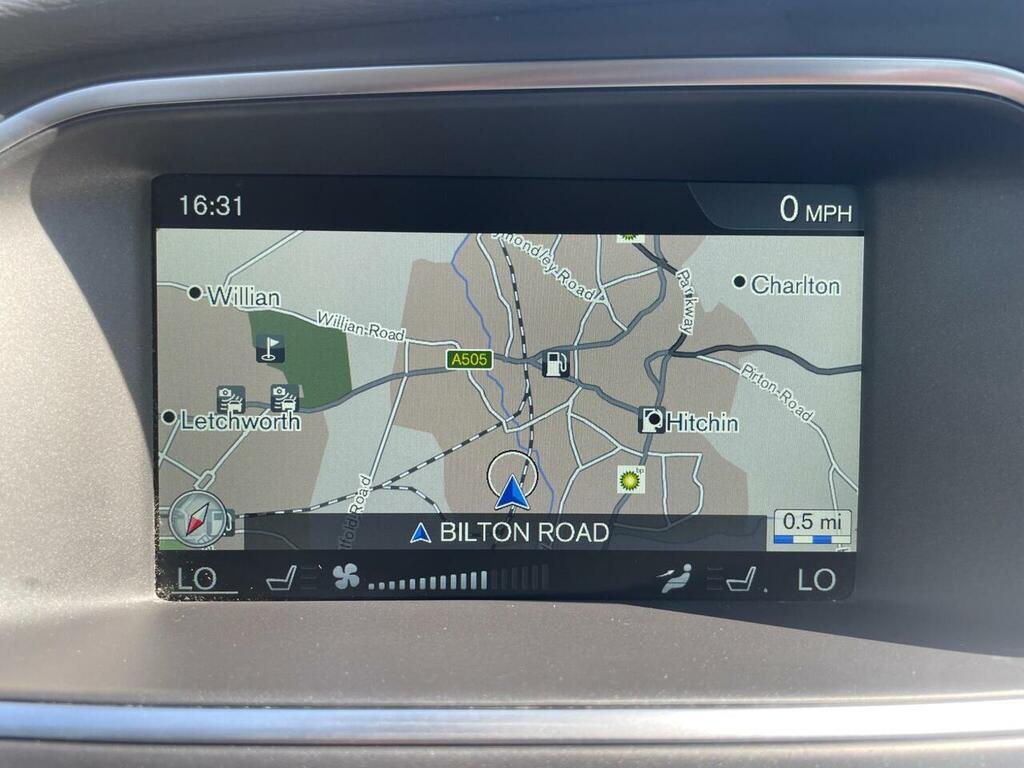 Volvo V40 2.0 D4 Se Nav Geartronic Euro 6 Ss Red #34