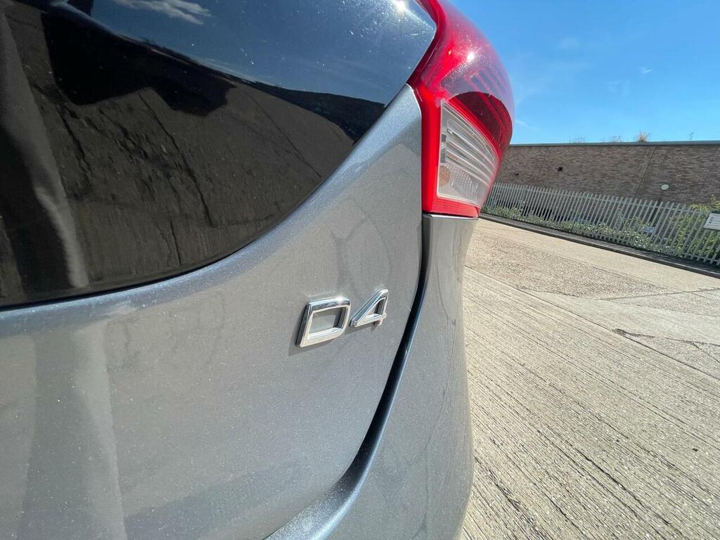 Volvo V40 2.0 D4 Se Nav Geartronic Euro 6 Ss Red #29