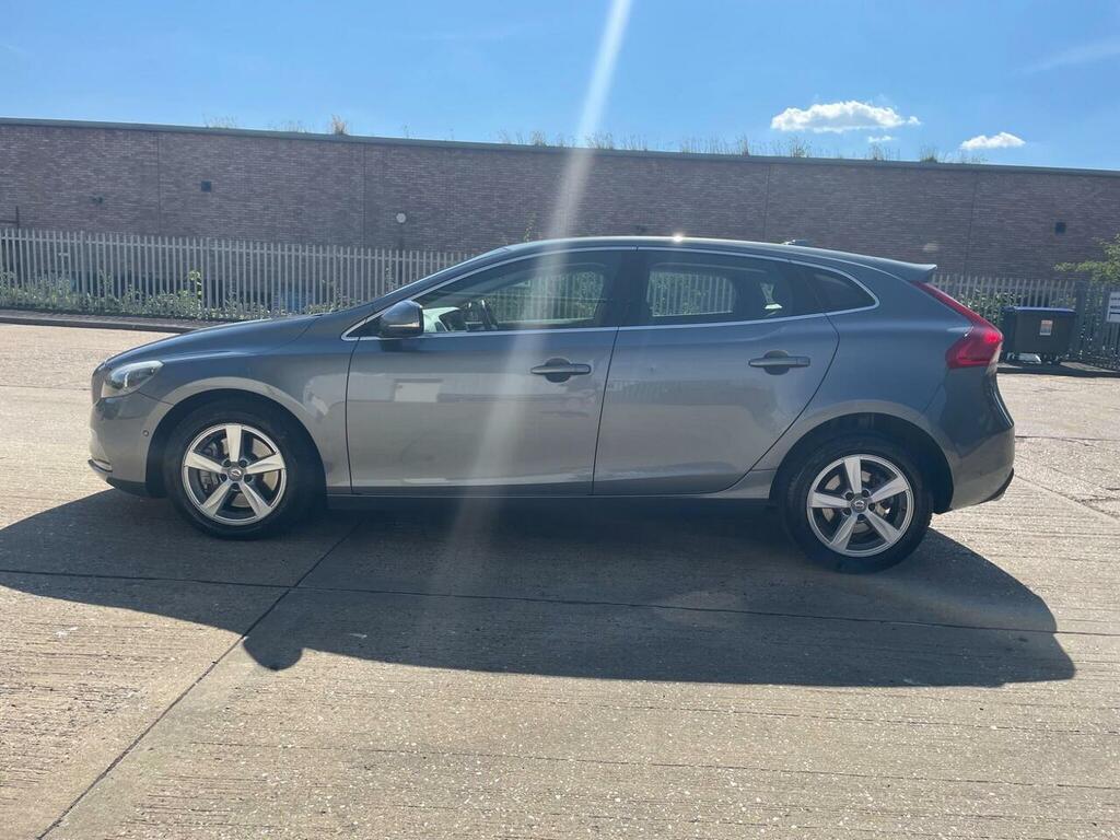 Volvo V40 2.0 D4 Se Nav Geartronic Euro 6 Ss Red #11
