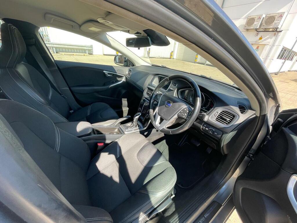 Volvo V40 2.0 D4 Se Nav Geartronic Euro 6 Ss Red #21