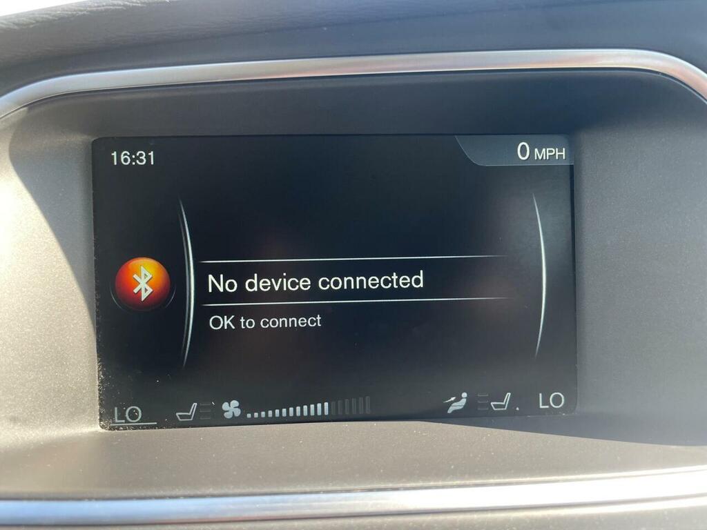 Volvo V40 2.0 D4 Se Nav Geartronic Euro 6 Ss Red #37