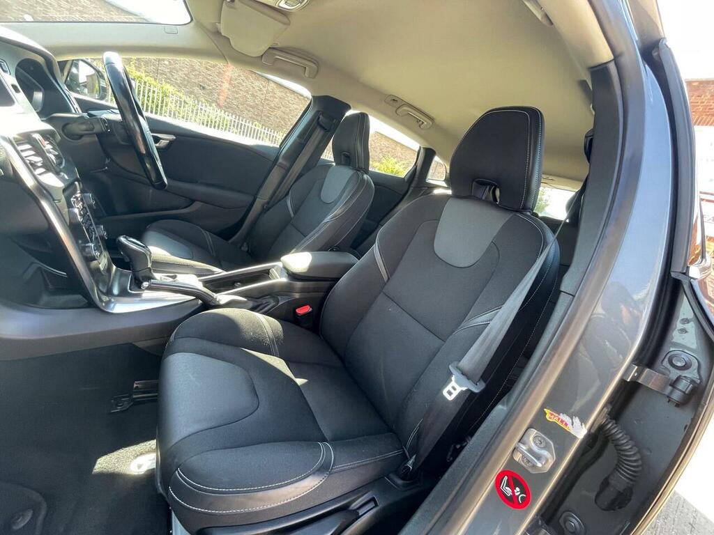 Volvo V40 2.0 D4 Se Nav Geartronic Euro 6 Ss Red #23