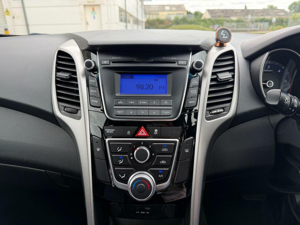 Hyundai I30 1.6 Crdi Blue Drive Premium Tourer Euro 6 Ss Blue #50