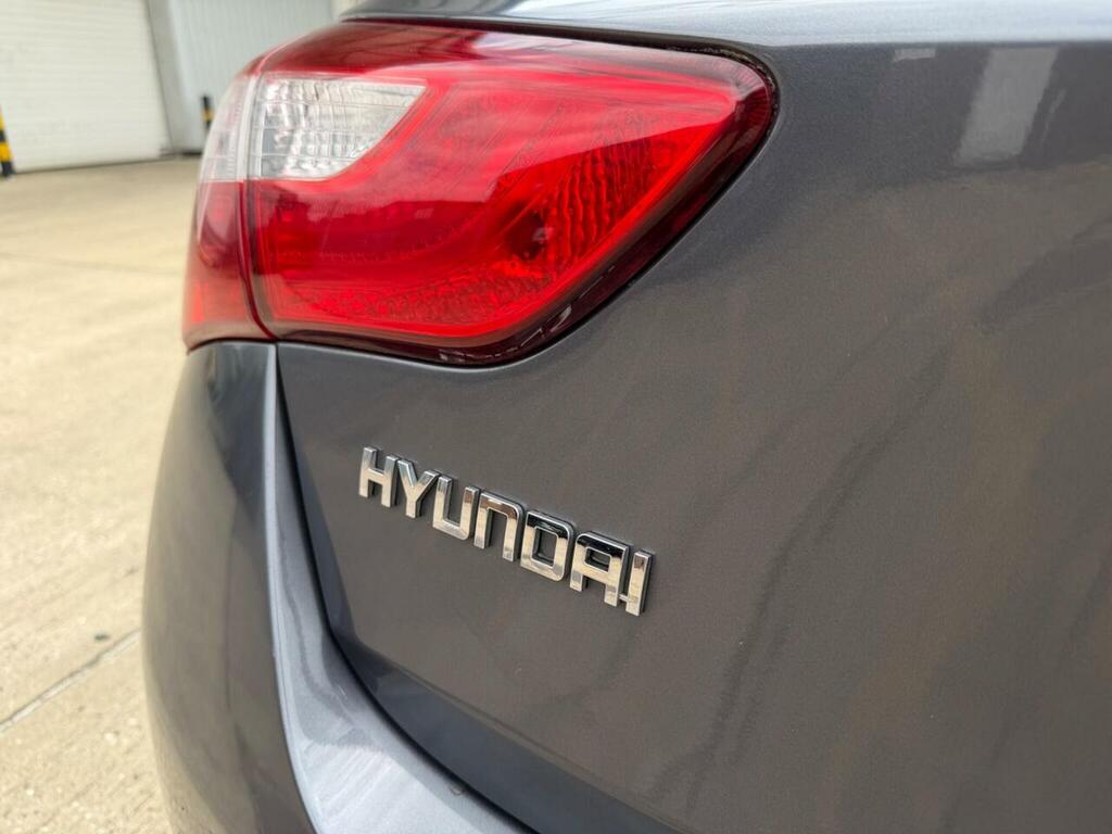 Hyundai I30 1.6 Crdi Blue Drive Premium Tourer Euro 6 Ss Blue #19