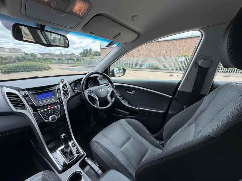 Hyundai I30 1.6 Crdi Blue Drive Premium Tourer Euro 6 Ss Blue #29