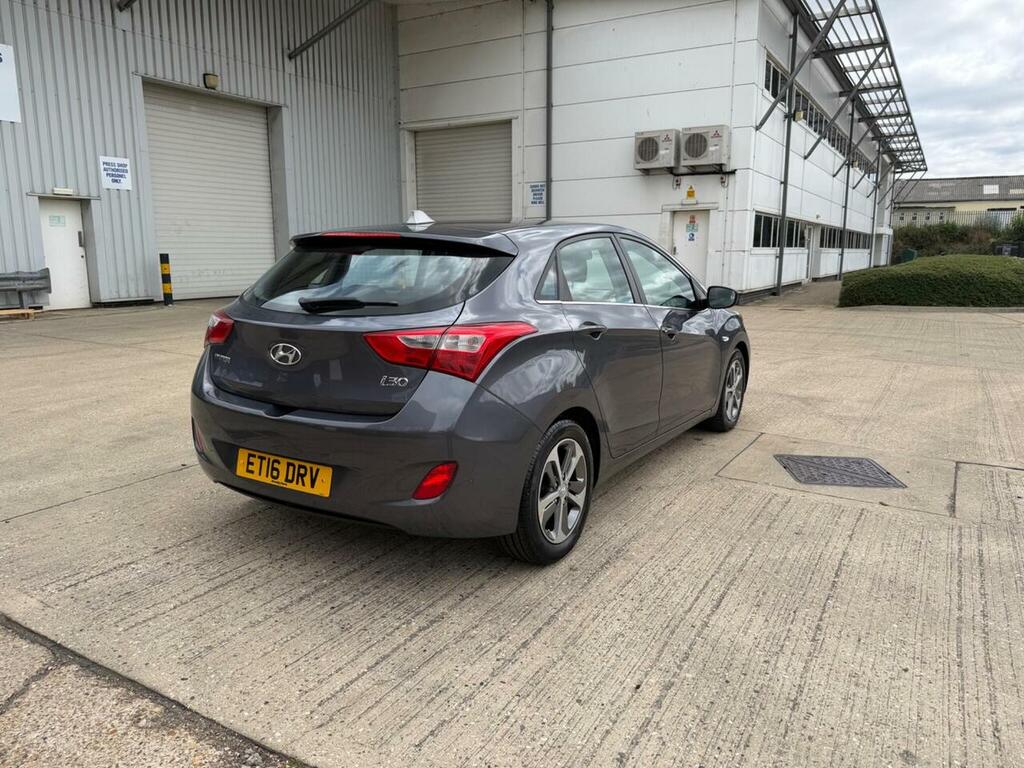 Hyundai I30 1.6 Crdi Blue Drive Premium Tourer Euro 6 Ss Blue #8