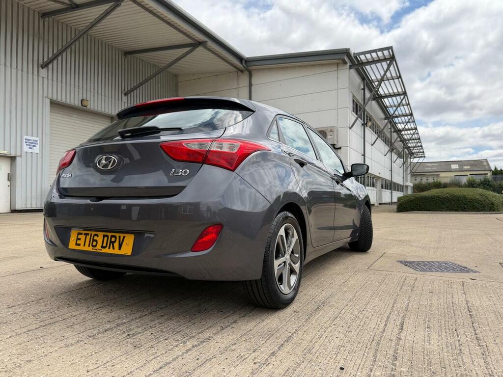 Hyundai I30 1.6 Crdi Blue Drive Premium Tourer Euro 6 Ss Blue #16