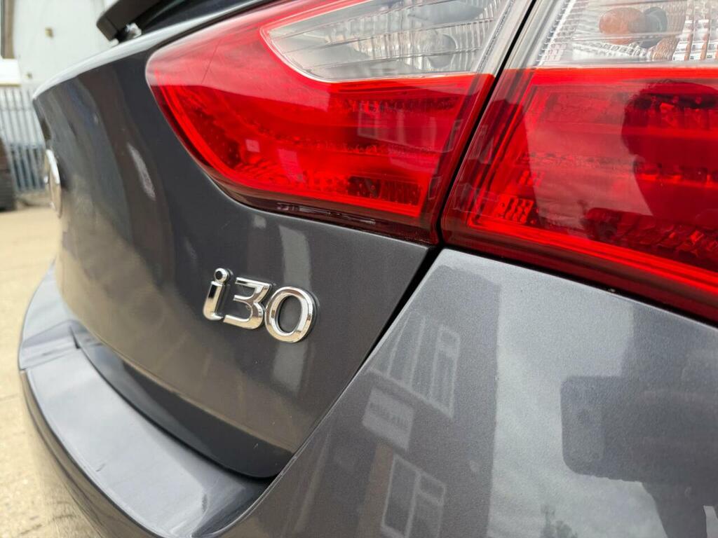 Hyundai I30 1.6 Crdi Blue Drive Premium Tourer Euro 6 Ss Blue #20