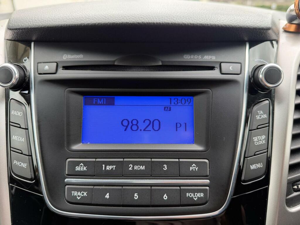 Hyundai I30 1.6 Crdi Blue Drive Premium Tourer Euro 6 Ss Blue #49