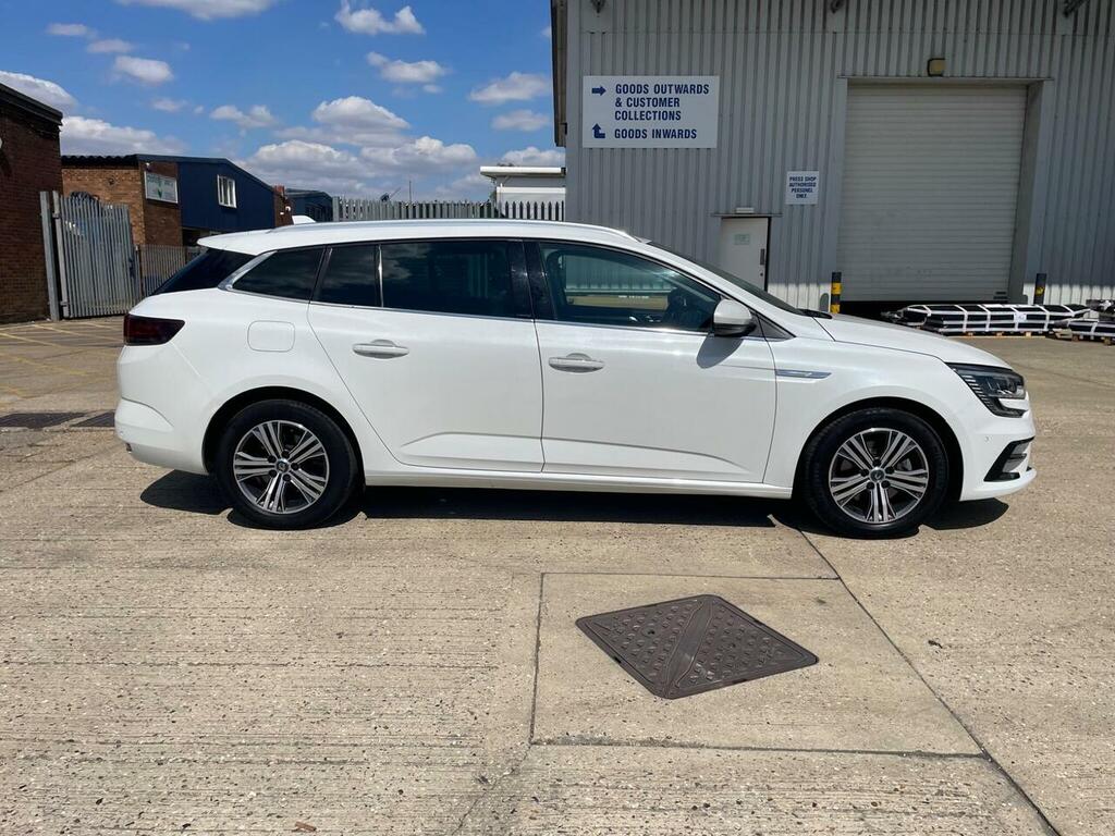 Renault Megane Iconic E-tech White #6