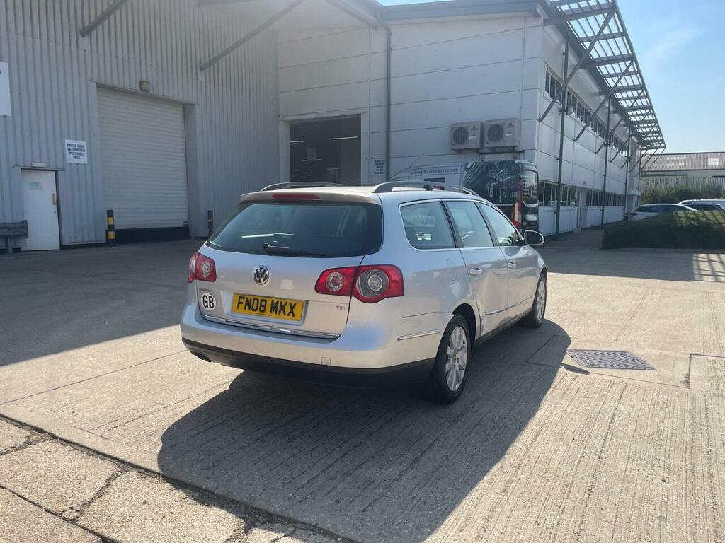 Volkswagen Passat Estate 2.0 Tdi Sel Euro 4 200808 Black #6